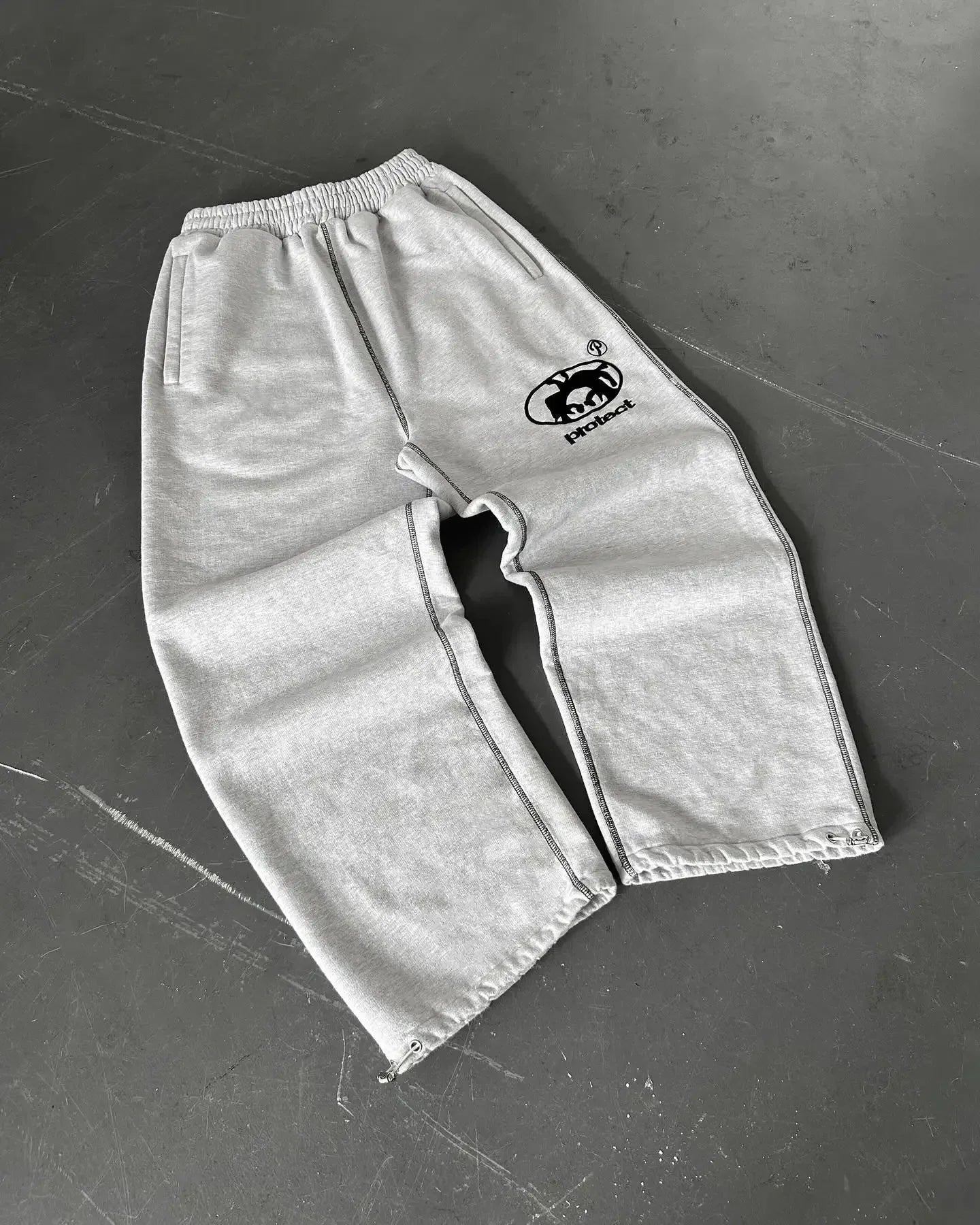 Vintage Logo Sweatpants – Baggy Streetwear Fleece Joggers